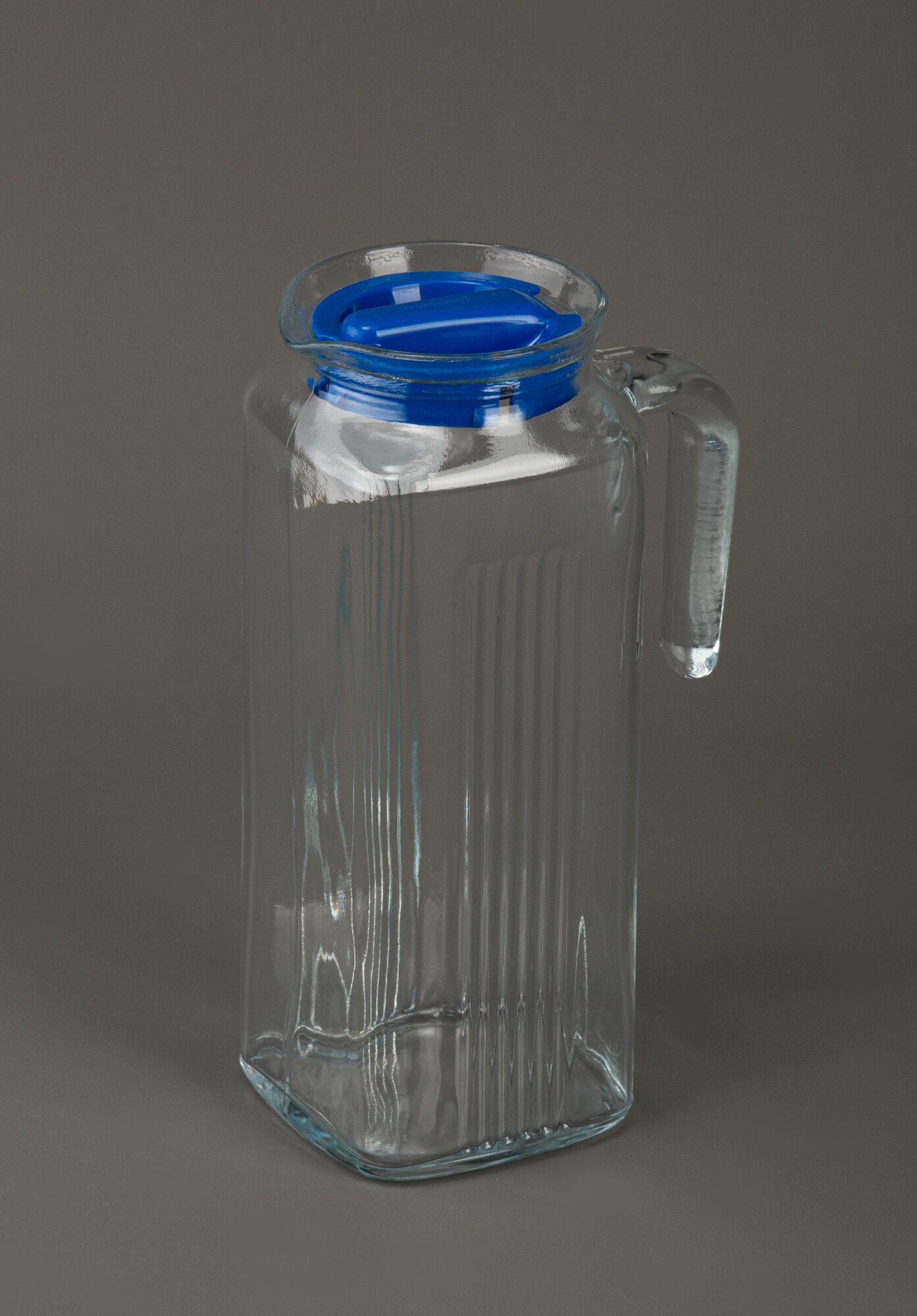 Frigo-FnD кувшин с голубой крышкой (v1000мл) SL со стикером 80050/Г FnD SL/St