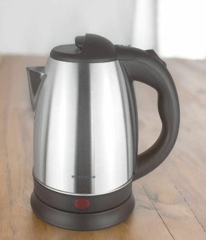 Электрочайник Backman, 2200 Вт, 1,8 литра